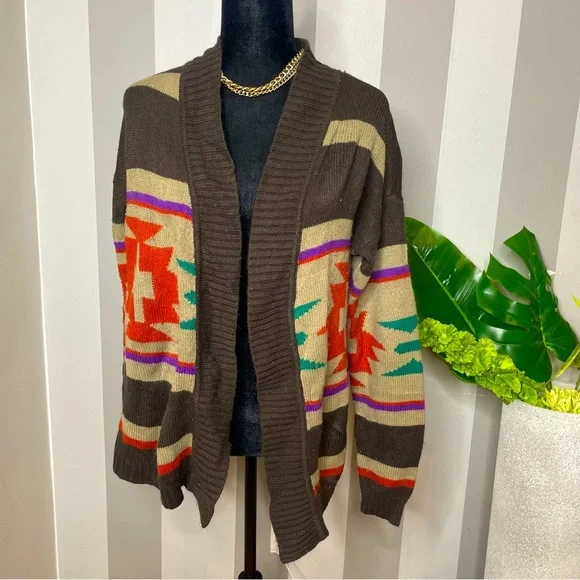 Forever 21 aztec cardigan top